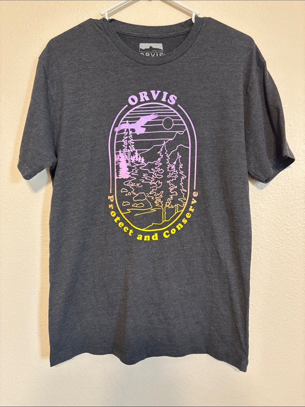 Orvis Charcoal Tee with Gradient Nature Graphic size medium